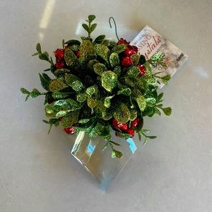 Original Crystal “Kissing Kyrstals” mistletoe Christmas ornament